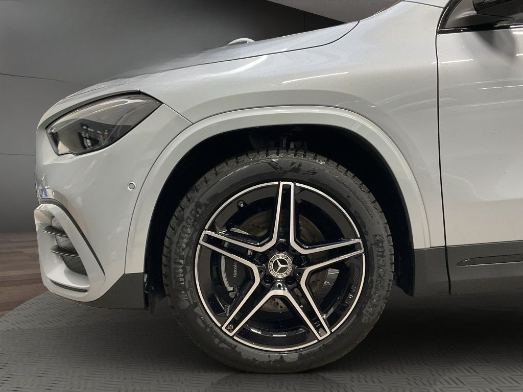 Mercedes-Benz GLA 200 AMG NIGHT PANORAMA DISTRONIC 360°AHK foto 16