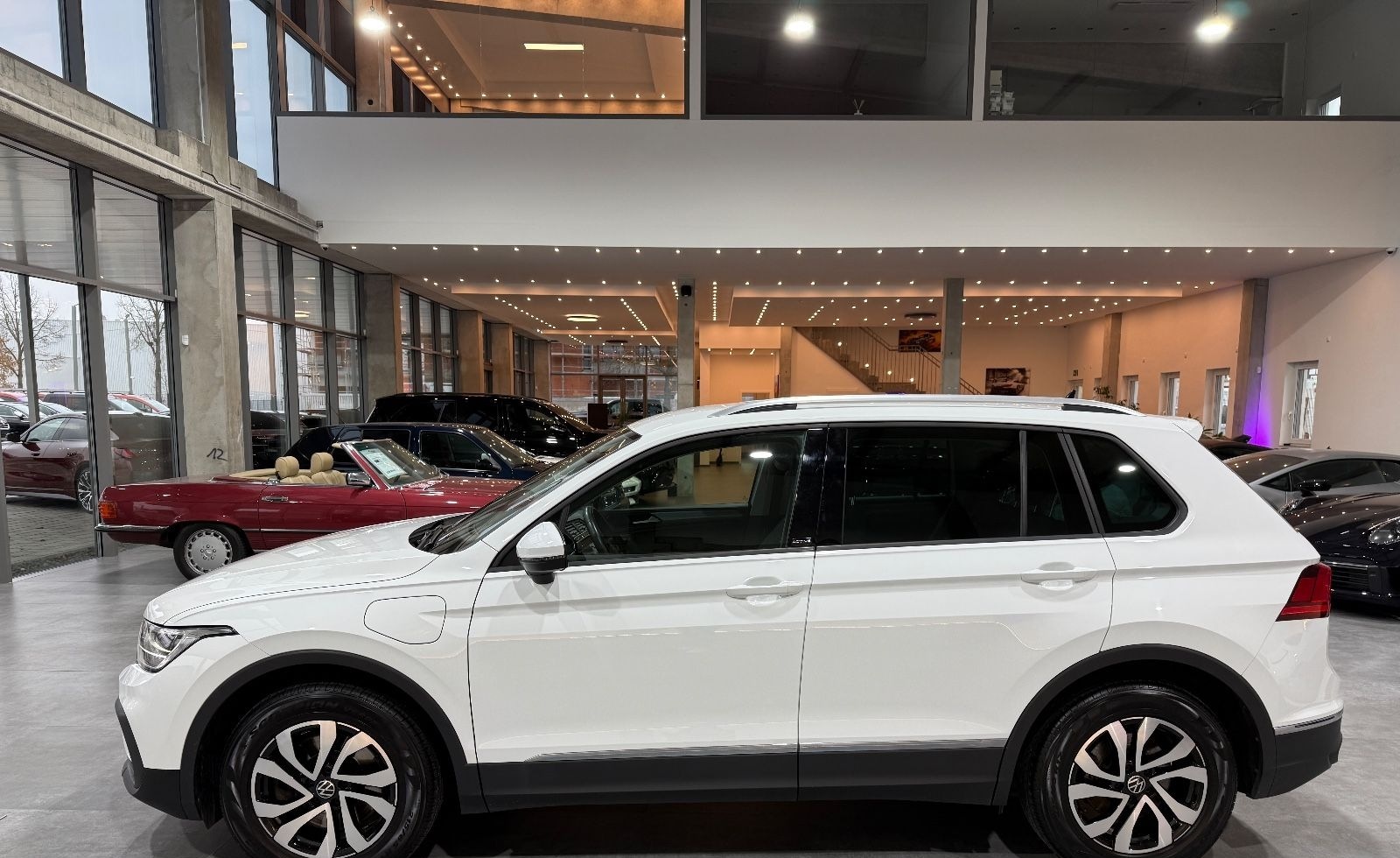 Volkswagen Tiguan Active eHybrid*LED*Ambiente*CarPlay*LHZ* foto 11