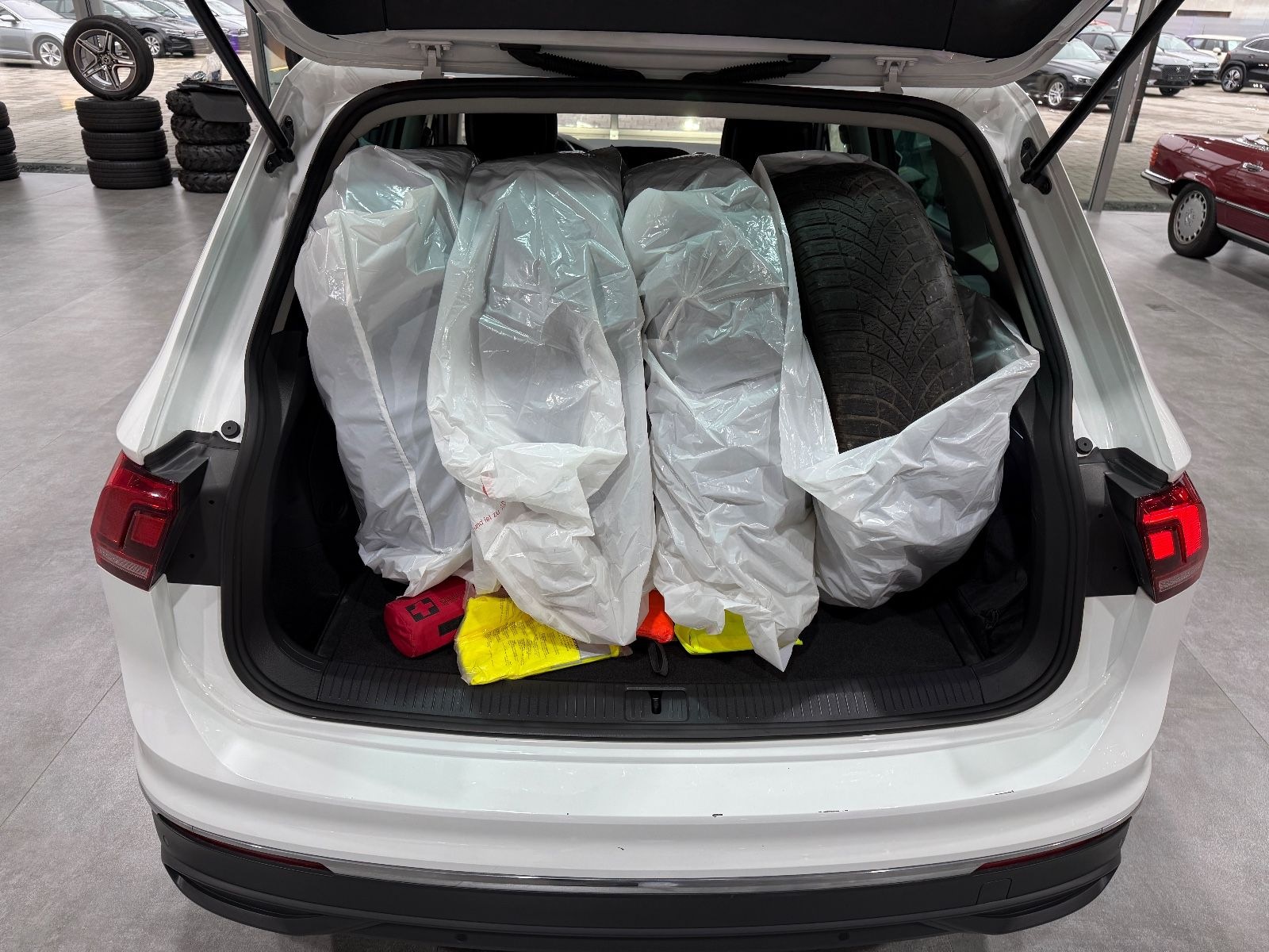 Volkswagen Tiguan Active eHybrid*LED*Ambiente*CarPlay*LHZ* foto 20