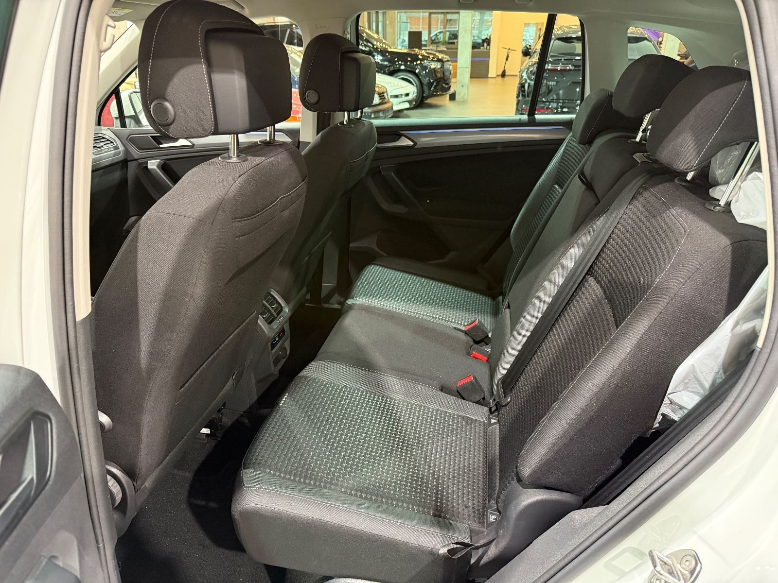 Volkswagen Tiguan Active eHybrid*LED*Ambiente*CarPlay*LHZ* foto 21