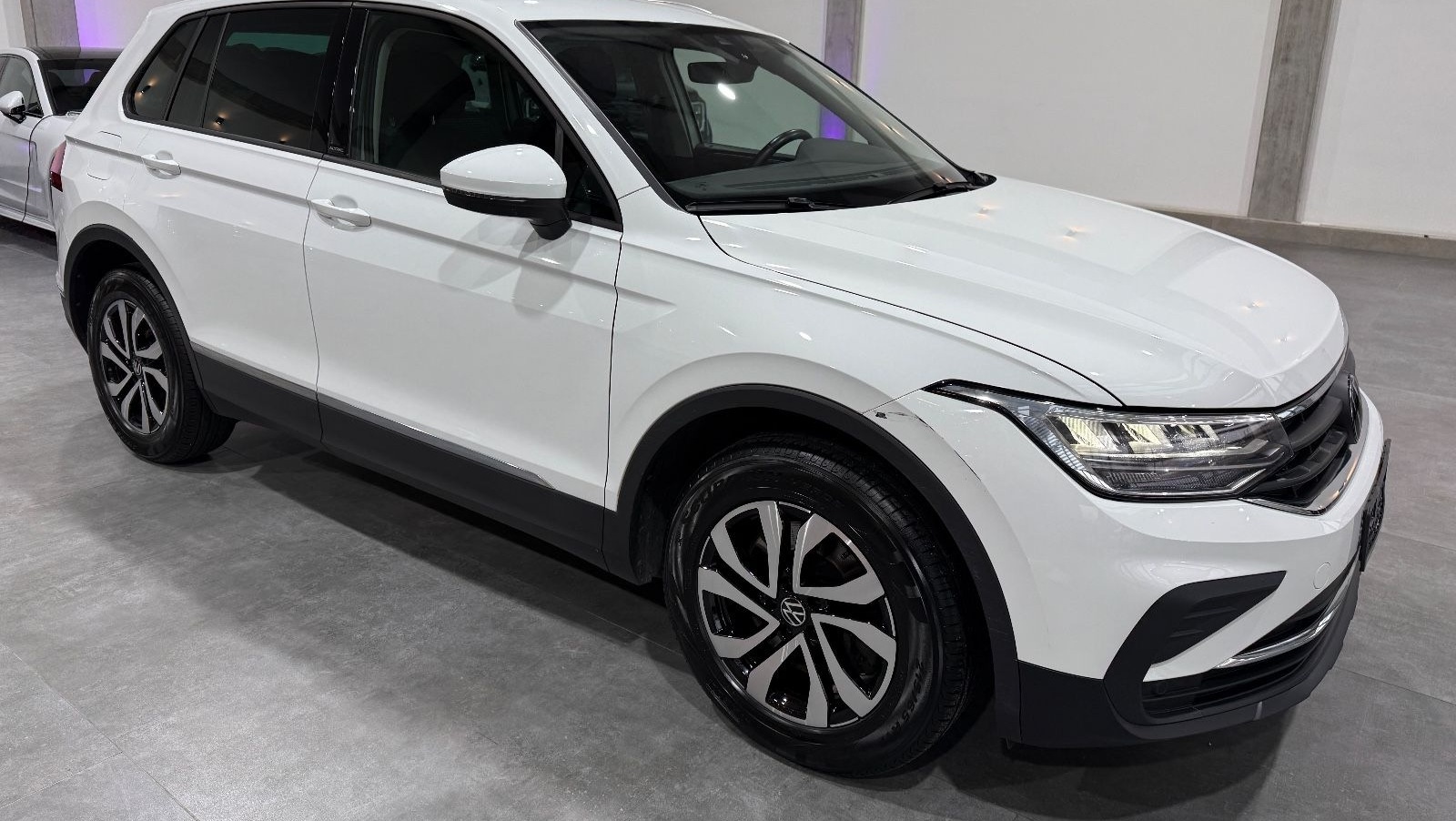Volkswagen Tiguan Active eHybrid*LED*Ambiente*CarPlay*LHZ* foto 4