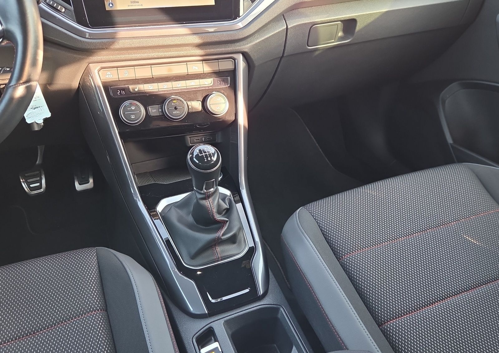 Volkswagen T-ROC Sport*AHK*PDC*Telefon*Navi*Klima*Sitzhzg. foto 7