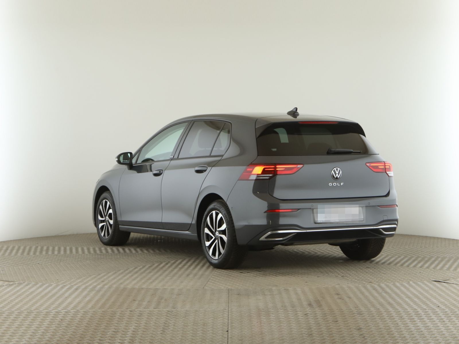 Volkswagen Golf VIII 1.5 TSI Active LED+RFK+Navi+StandH foto 6
