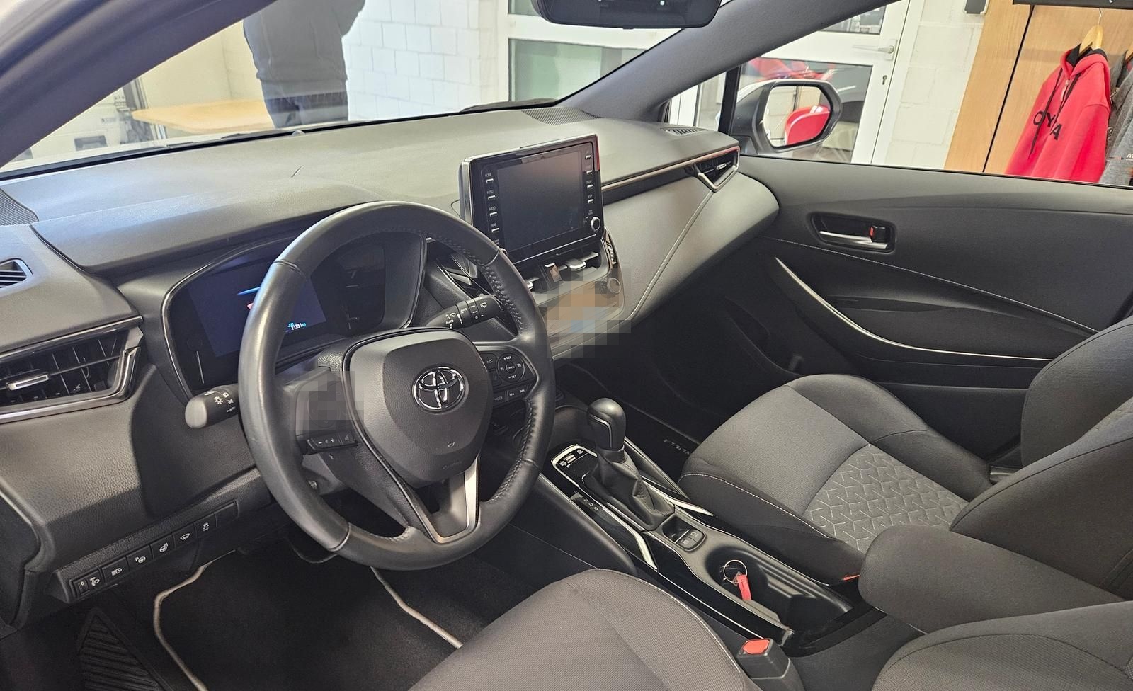 Toyota Corolla Touring Sports Hybrid Team D foto 3