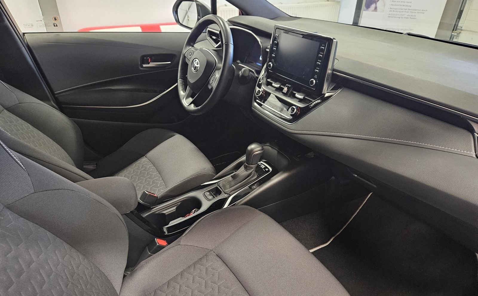 Toyota Corolla Touring Sports Hybrid Team D foto 8