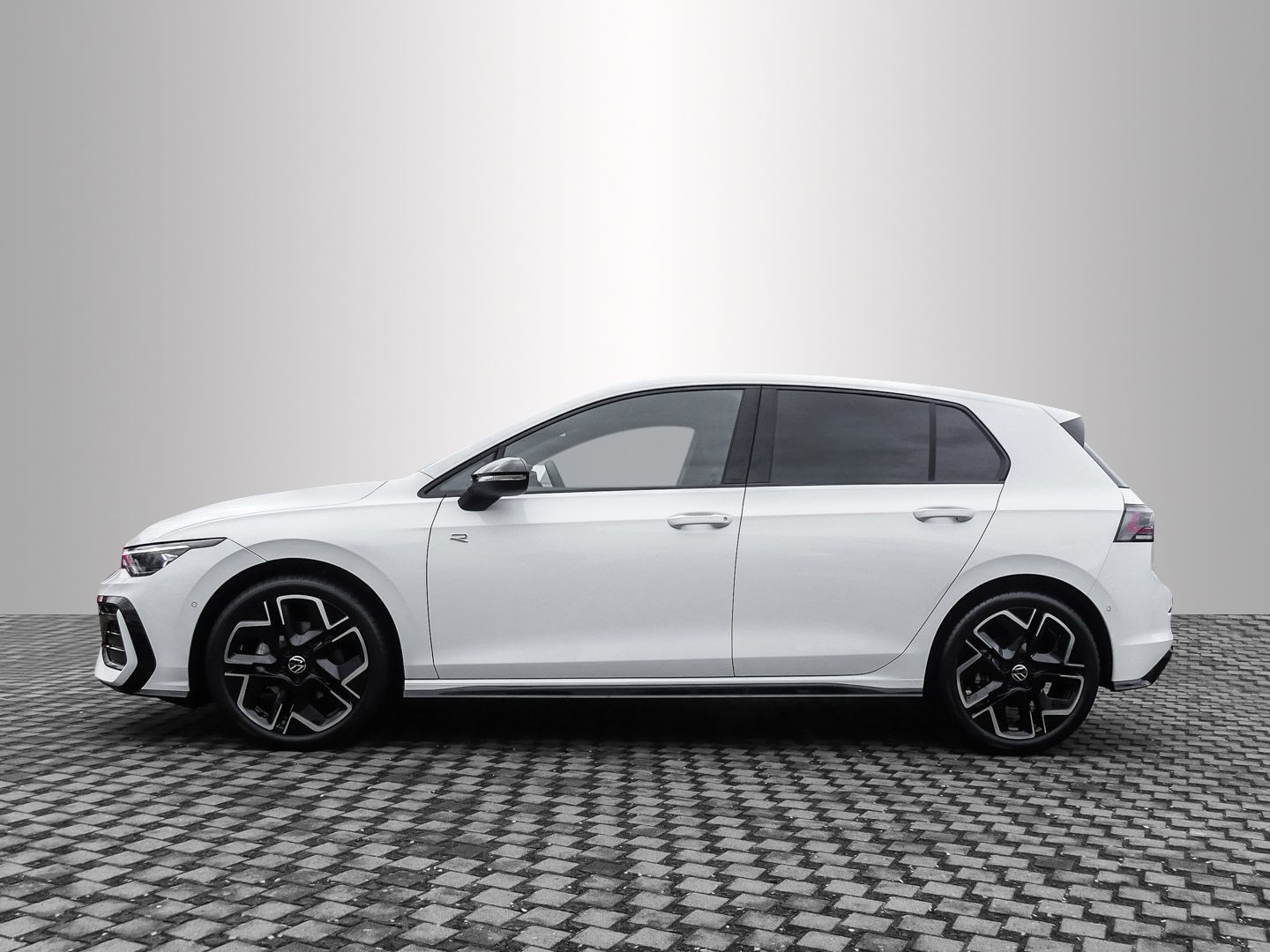 Volkswagen Golf 1.5 eTSI R-Line DSG AHK Pano foto 4