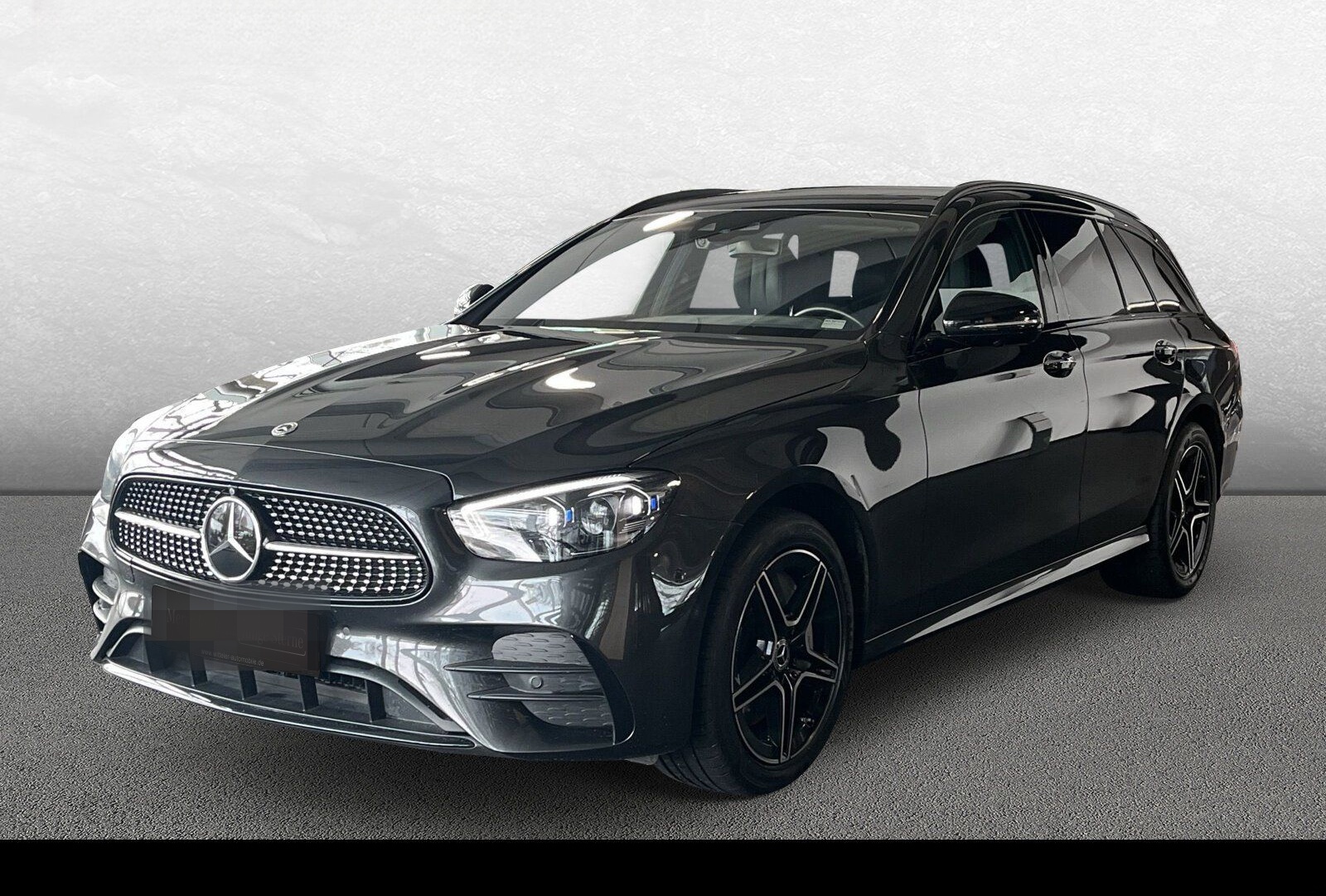 Mercedes-Benz E 300 de 4M T AMG Line 360°/HUD/Night/PANO/Burm. foto 2
