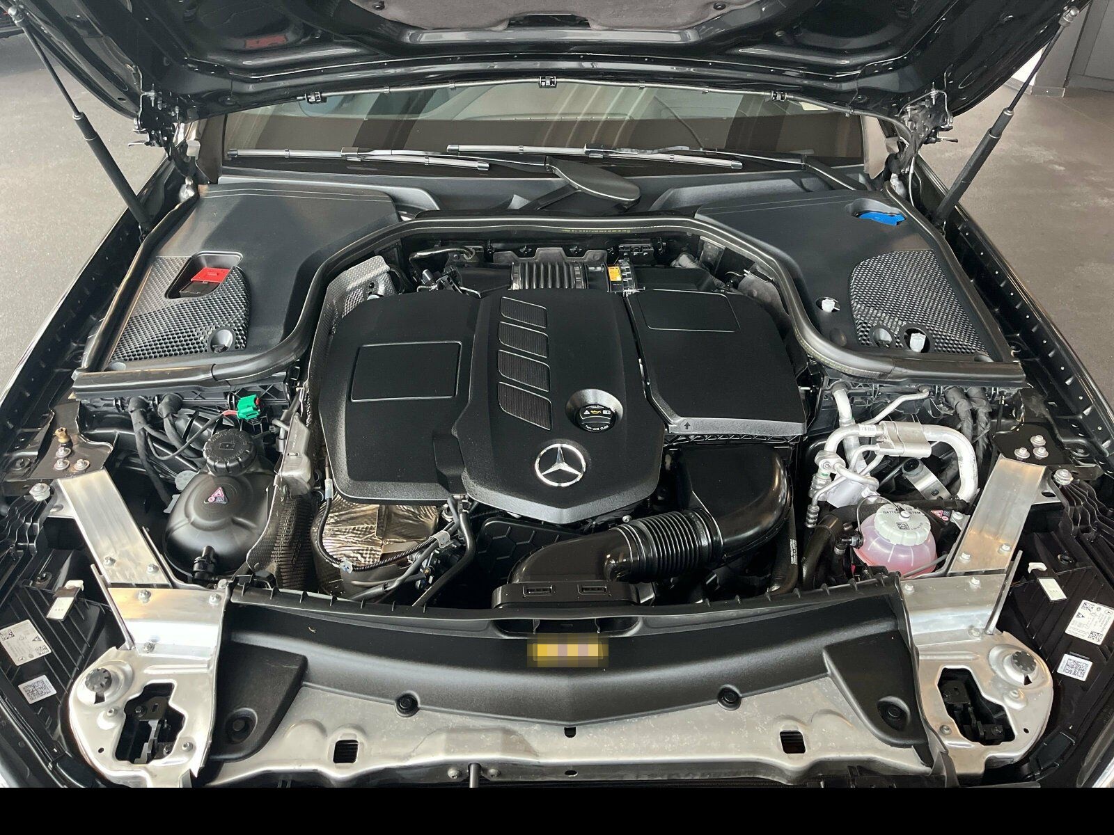 Mercedes-Benz E 300 de 4M T AMG Line 360°/HUD/Night/PANO/Burm. foto 18
