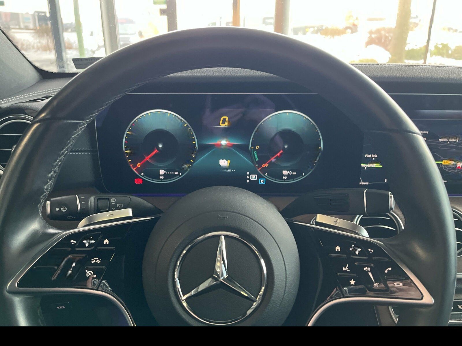 Mercedes-Benz E 300 de 4M T AMG Line 360°/HUD/Night/PANO/Burm. foto 22