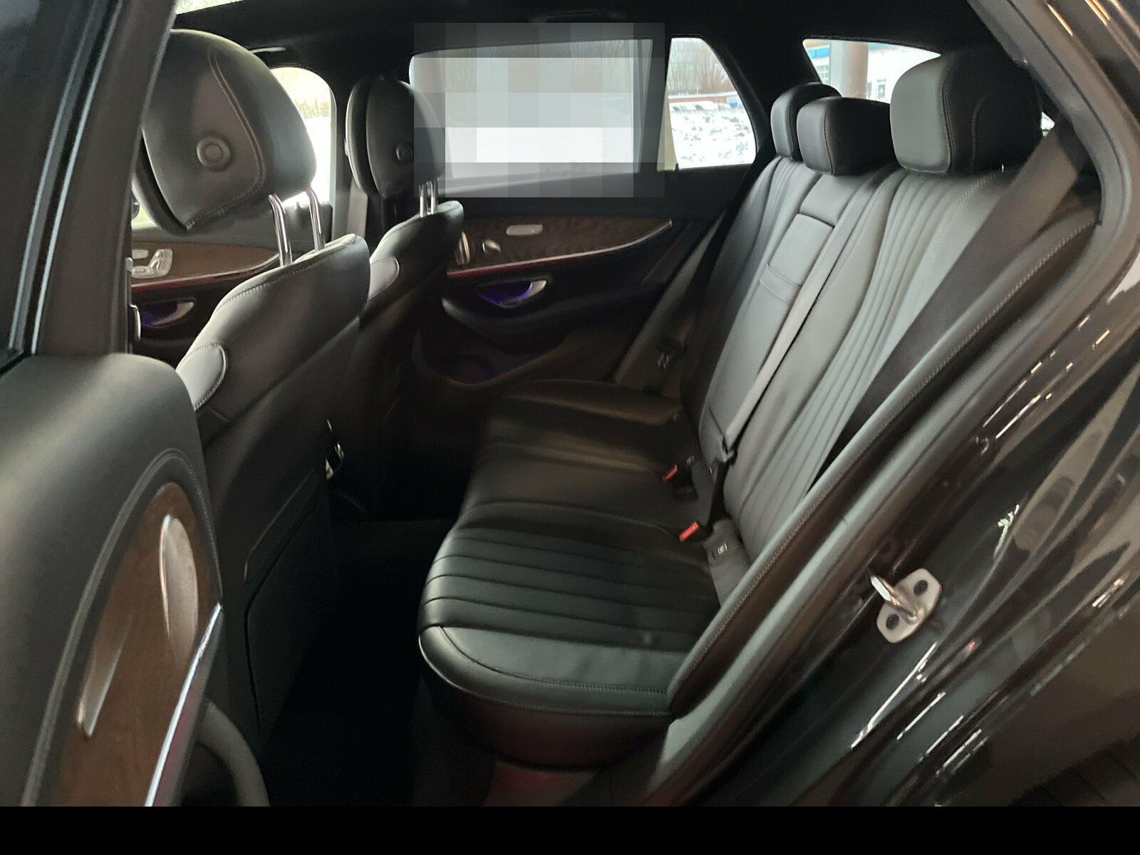 Mercedes-Benz E 300 de 4M T AMG Line 360°/HUD/Night/PANO/Burm. foto 7