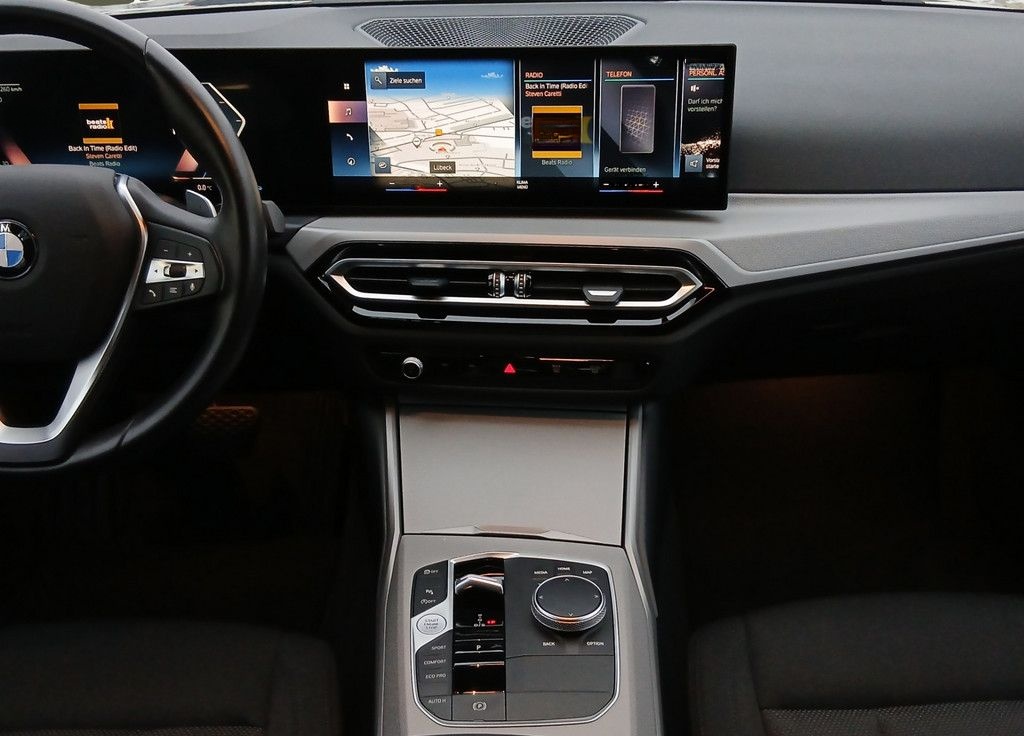 BMW 318i T. LED NAVI EL. HECKKL. PDC SHZ DAB FSE 17" foto 12