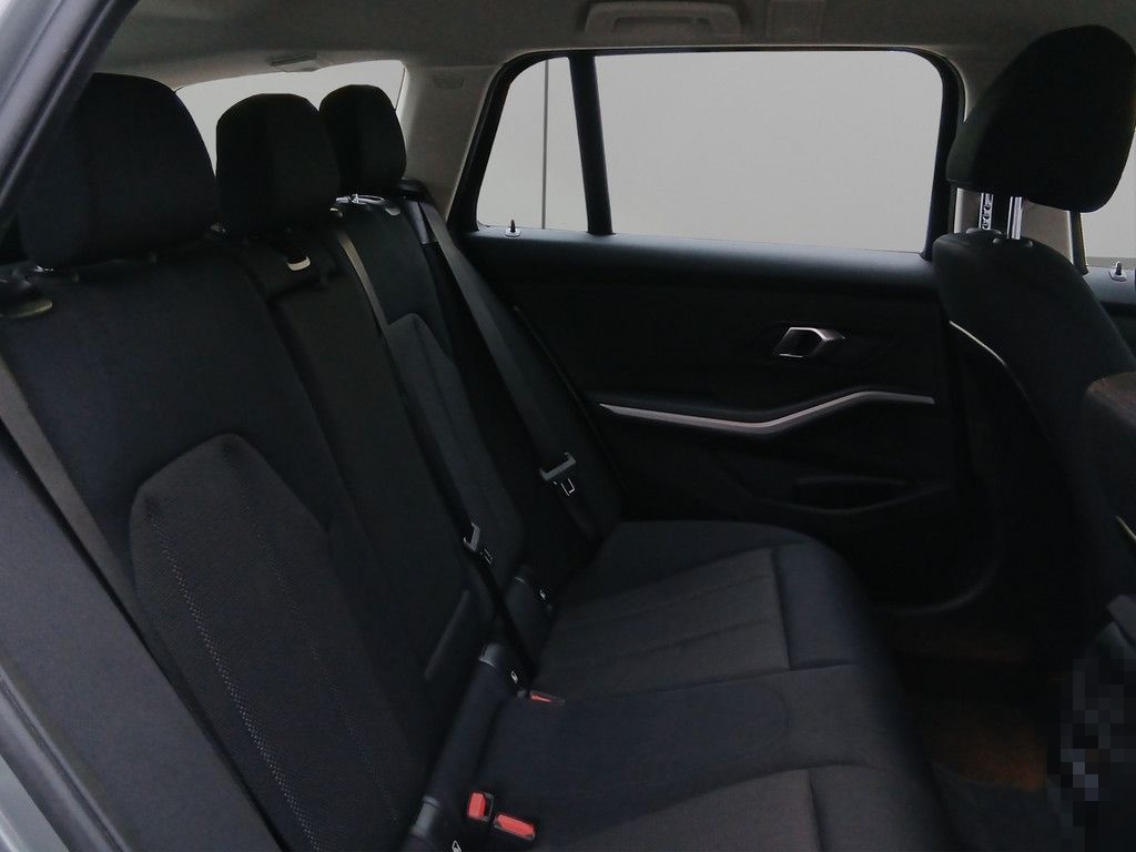 BMW 318i T. LED NAVI EL. HECKKL. PDC SHZ DAB FSE 17" foto 6