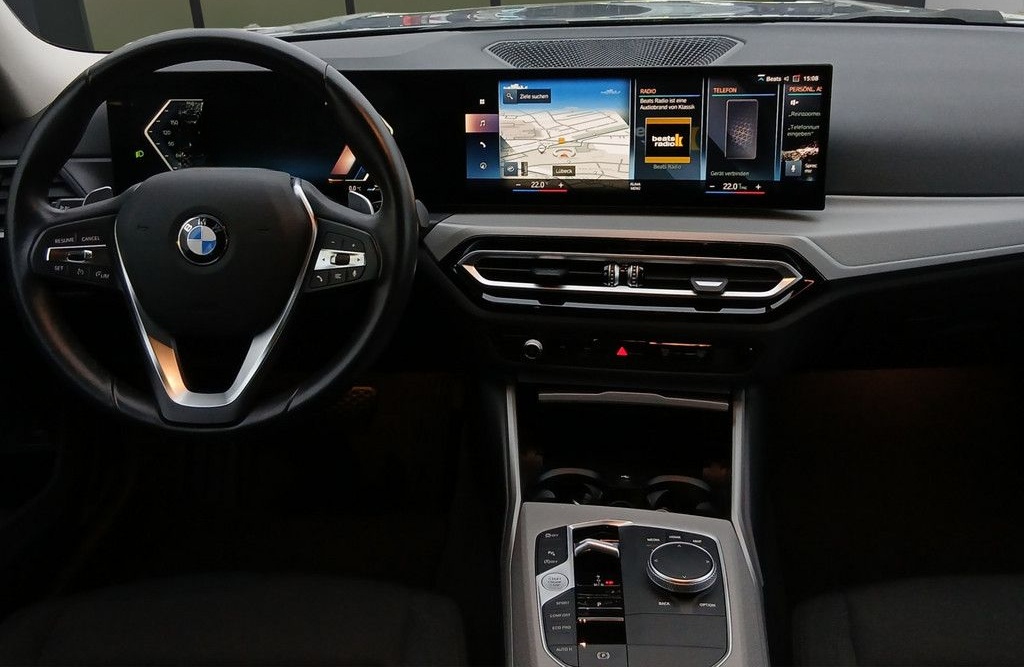 BMW 318i T. LED NAVI EL. HECKKL. PDC SHZ DAB FSE 17" foto 9