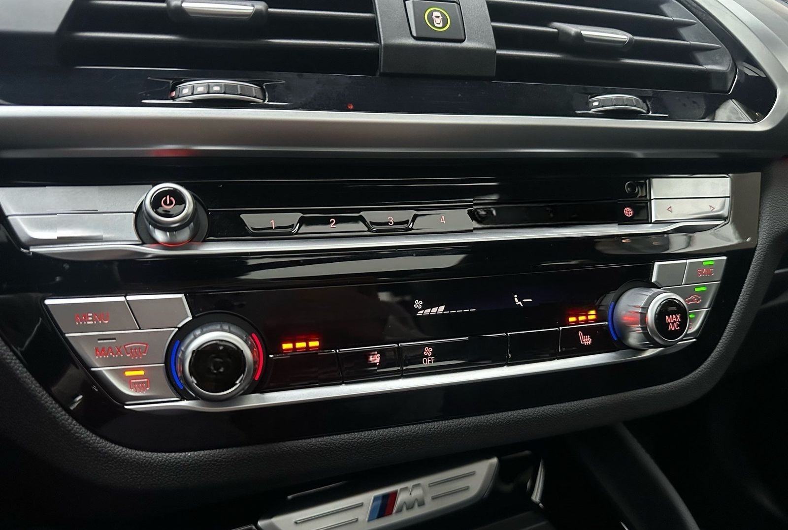 BMW X4 M40i AdapLED DA+ PA+ HuD Pano Standh. AHK foto 13