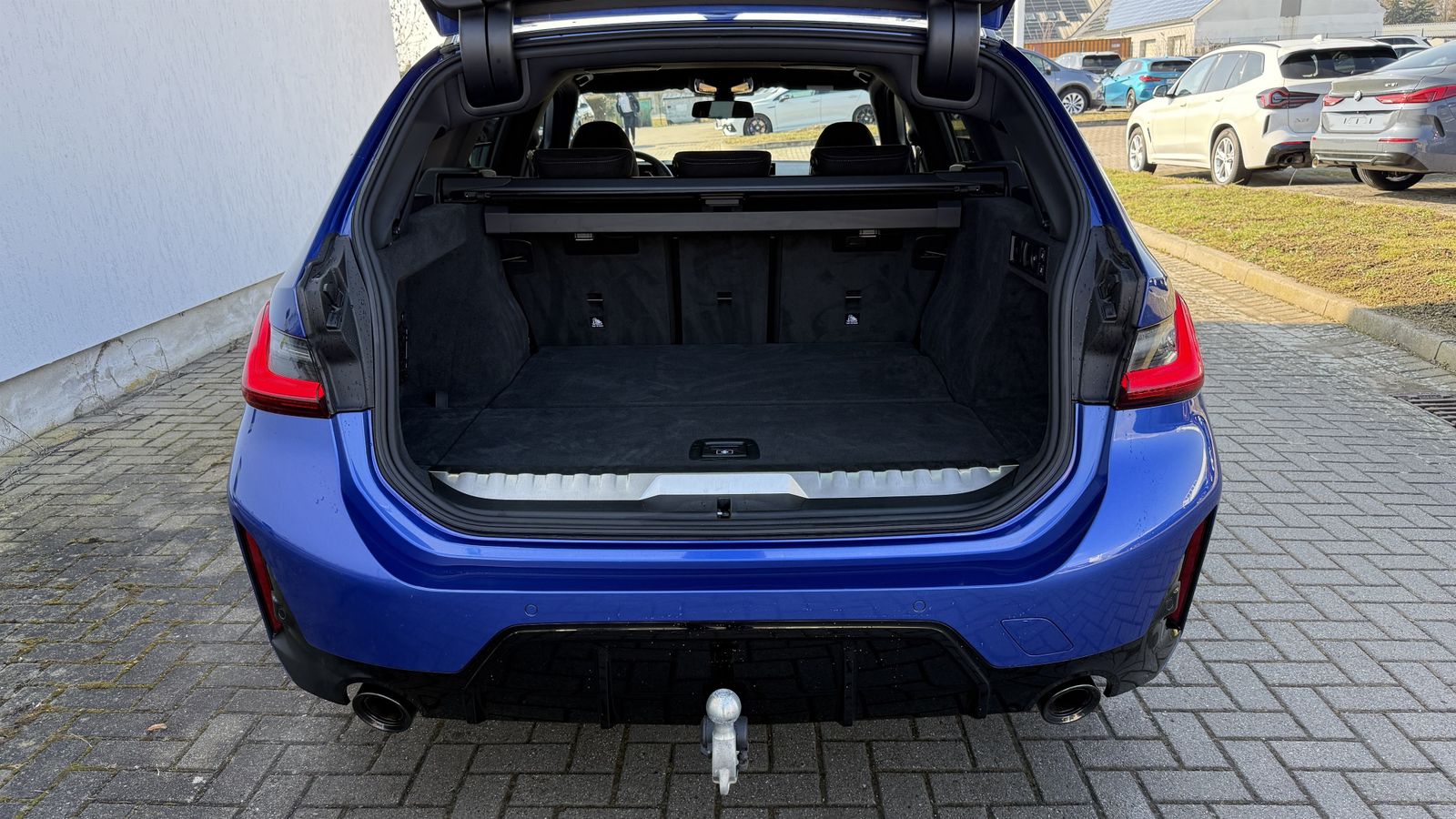 BMW 330e ///M Sport LED LC Prof HUD AHK LRH SHZ PDC  foto 11