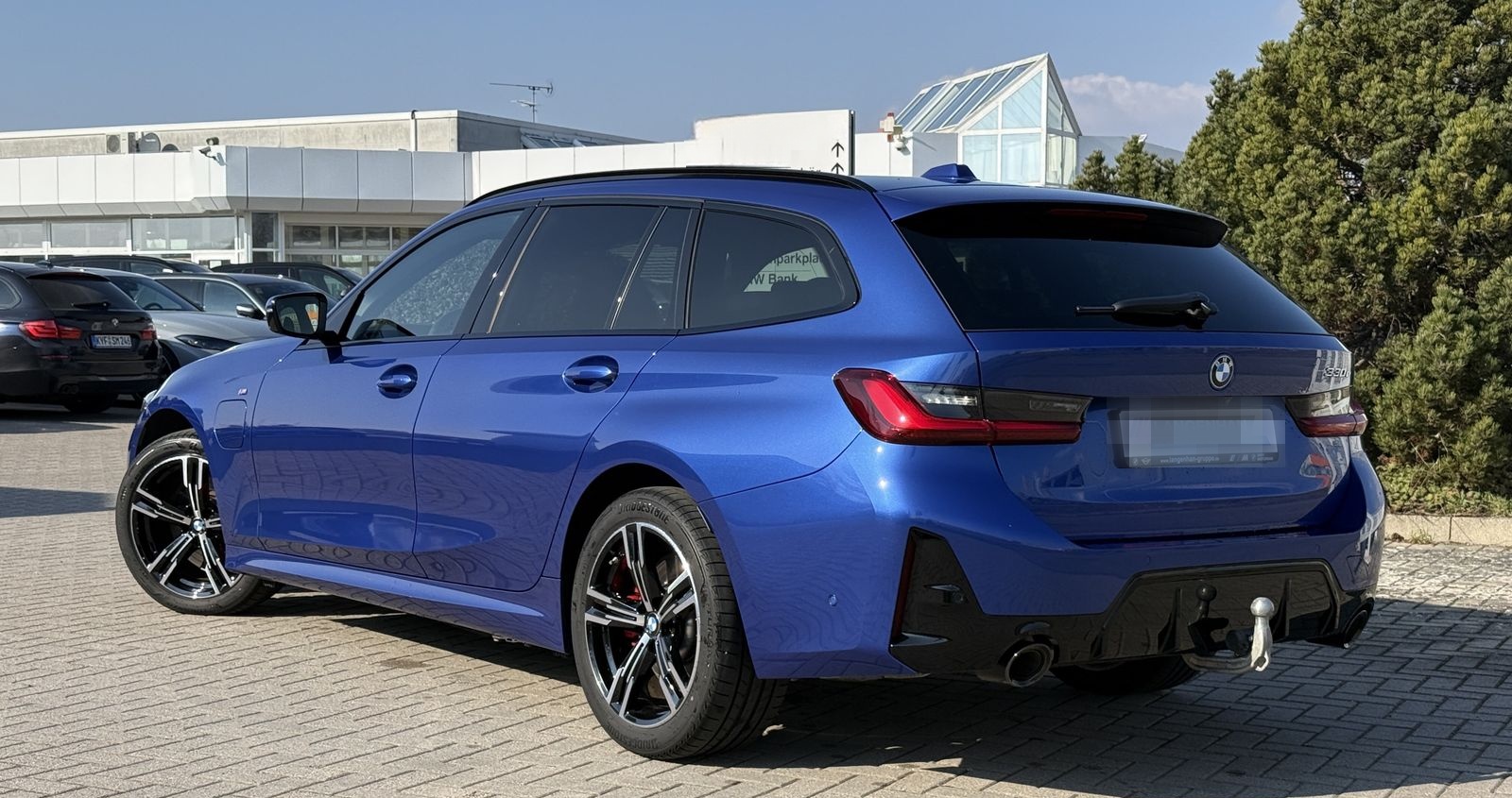 BMW 330e ///M Sport LED LC Prof HUD AHK LRH SHZ PDC  foto 3