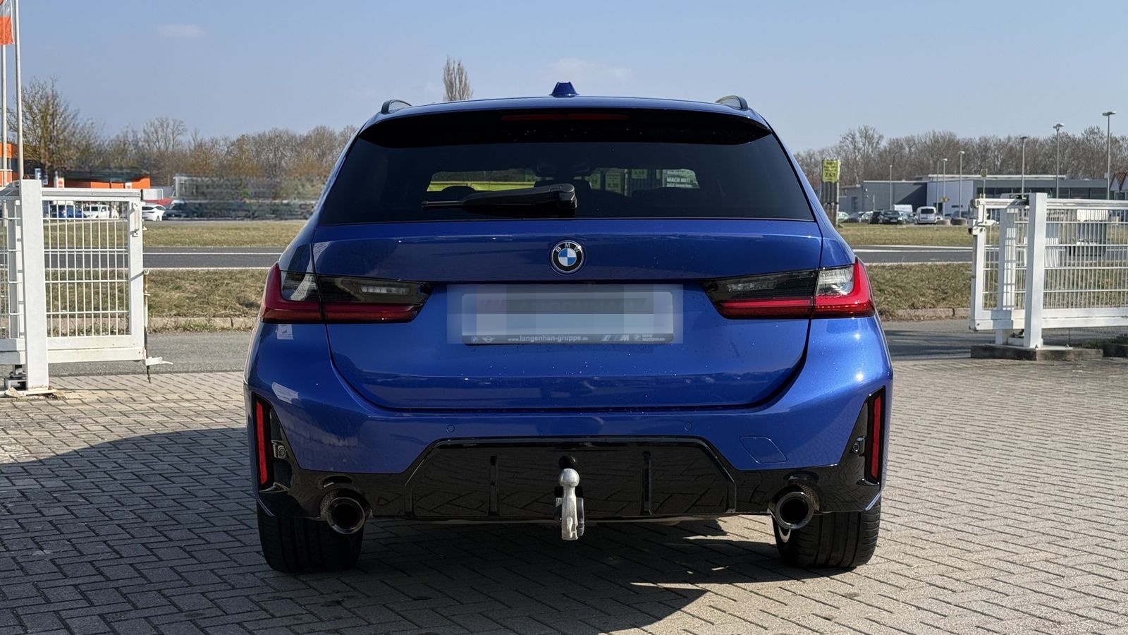 BMW 330e ///M Sport LED LC Prof HUD AHK LRH SHZ PDC  foto 4