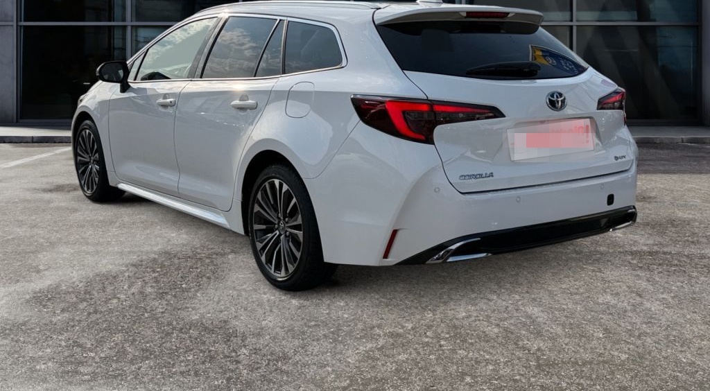 Toyota Corolla 1.8 Hybrid Touring Sports Teamplayer foto 4