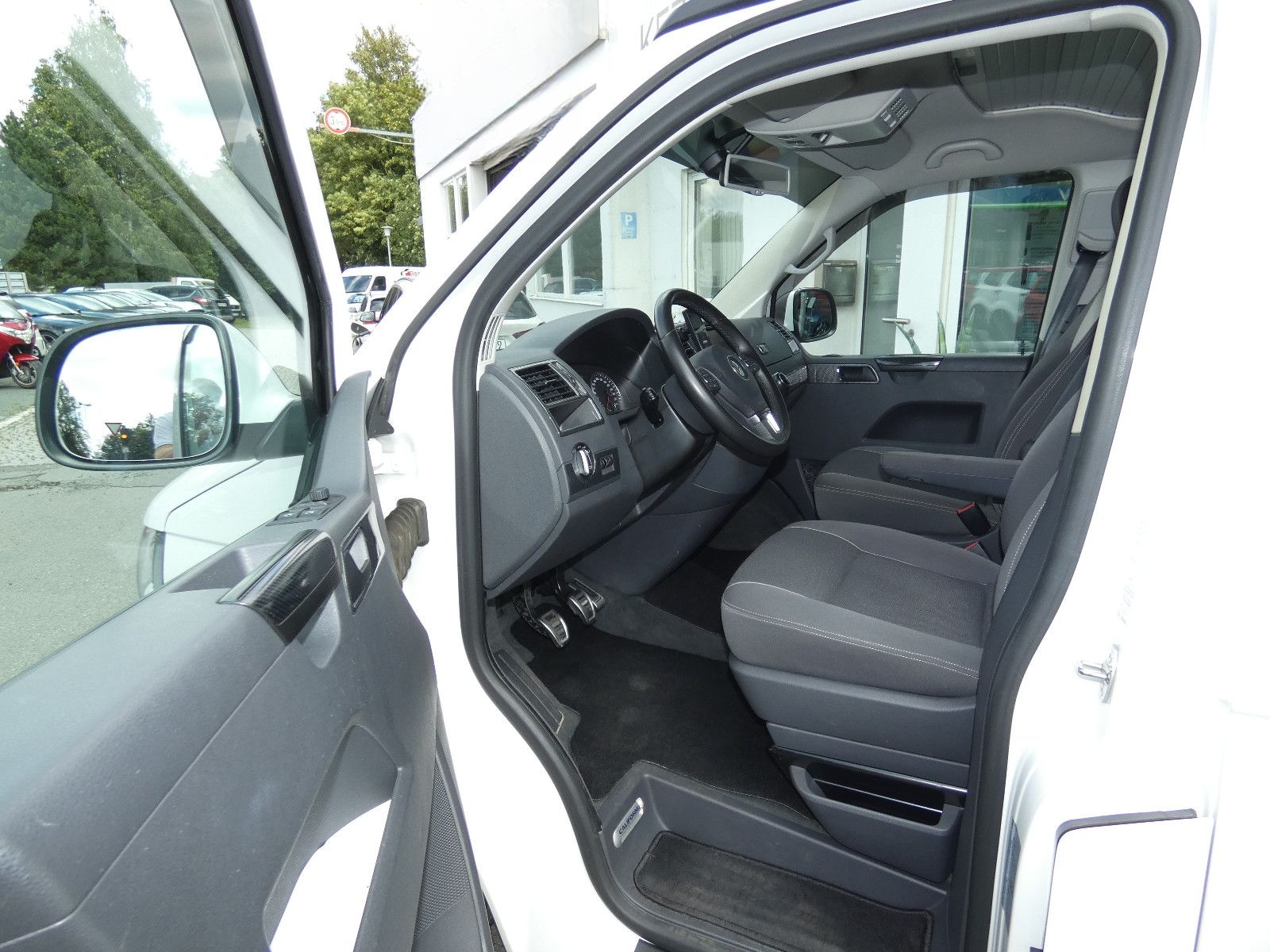 Volkswagen T5.2 Multivan California Airbrush Airride Camper foto 12