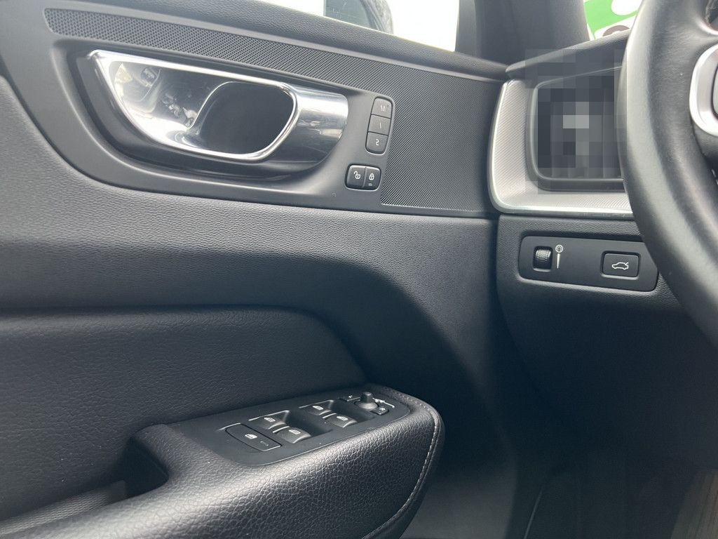 Volvo XC60 D4 R Design AHK HUD STANDHEIZUNG foto 13