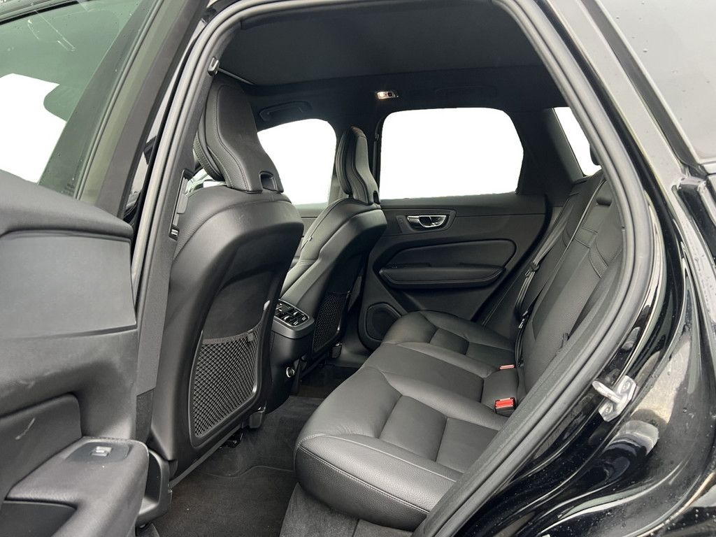 Volvo XC60 D4 R Design AHK HUD STANDHEIZUNG foto 8