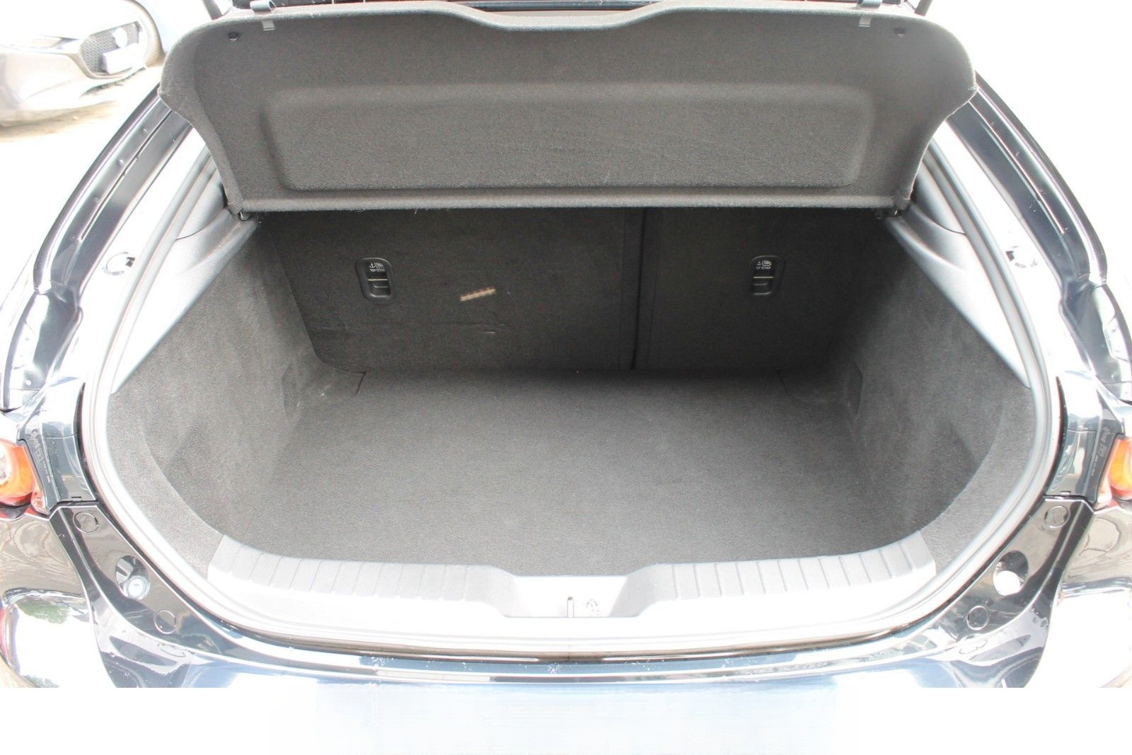 Mazda 3 Lim. 5-trg. Takumi*LEDER*MATRIX*360*BOSE*ACC* foto 24