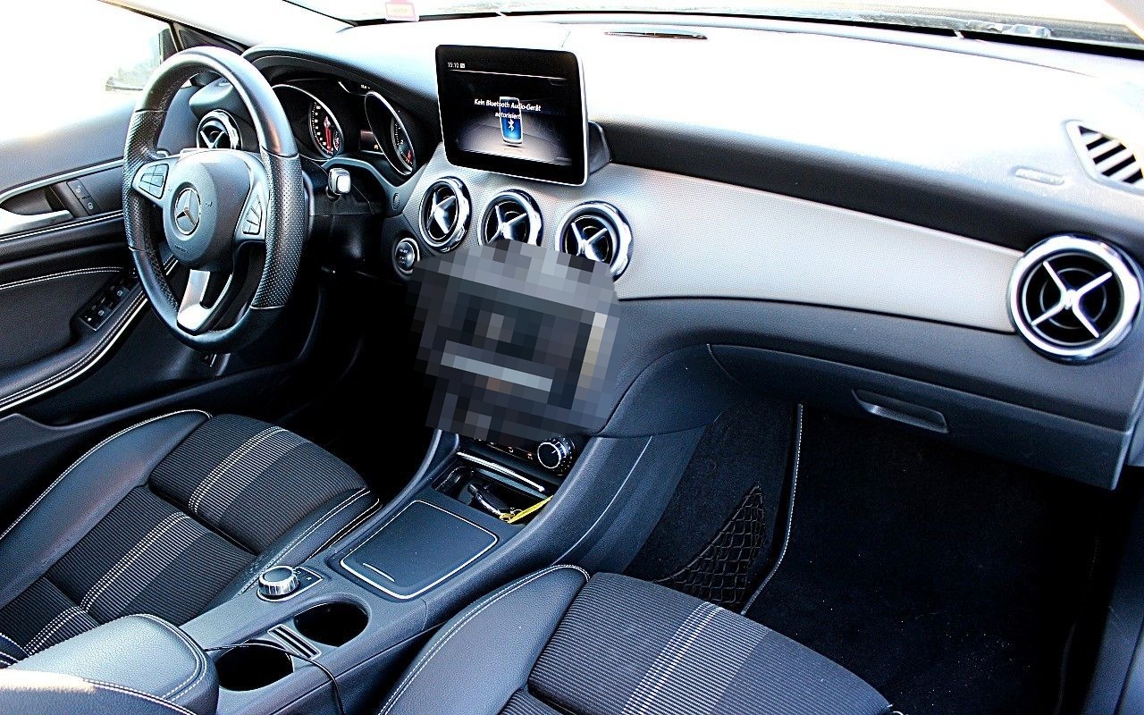 Mercedes-Benz GLA 180 Urban/LED/360°CAM/PANO/PDC/SHZ/NAVI/ foto 15