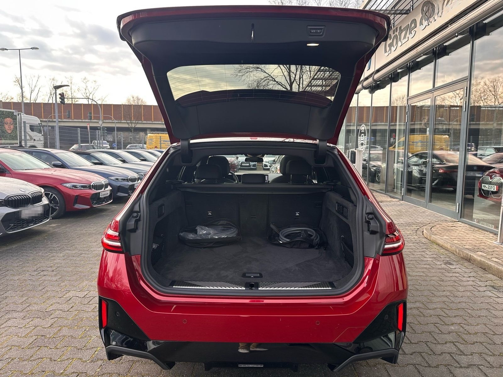 BMW i5 eDrive40 Touring M Sport //Leas.ab EUR529,-in foto 16