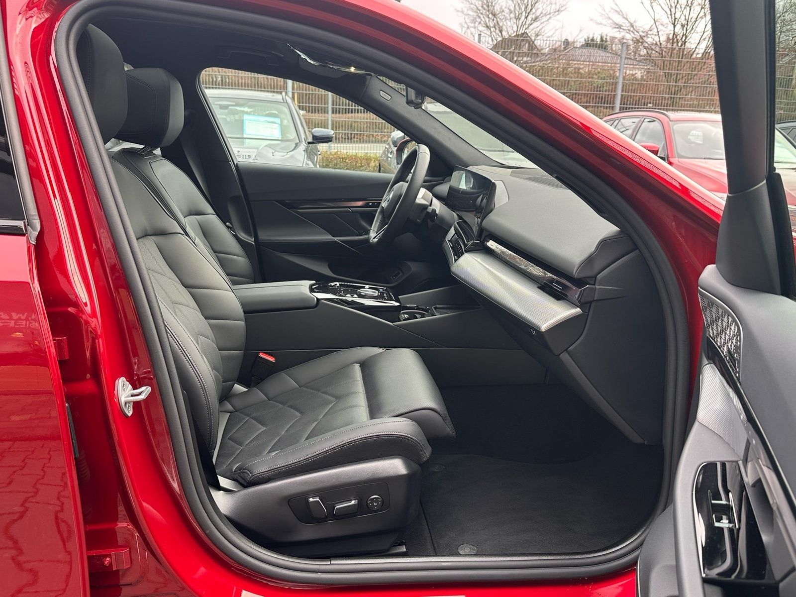 BMW i5 eDrive40 Touring M Sport //Leas.ab EUR529,-in foto 19