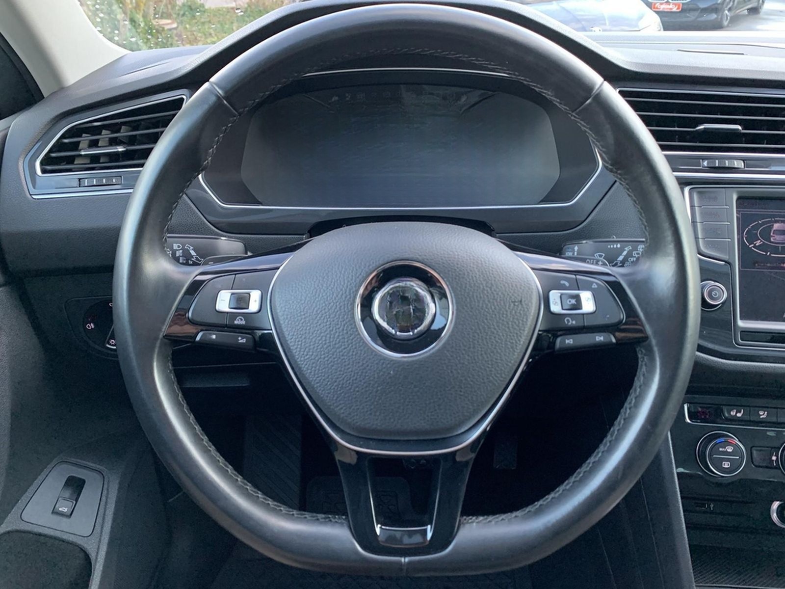 Volkswagen Tiguan 2.0TSI 4Motion Highline AHK+PANO+HUD+19LM foto 19