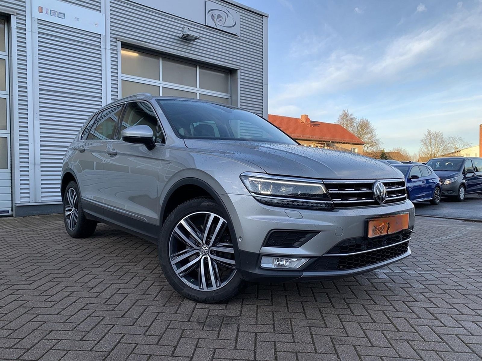 Volkswagen Tiguan 2.0TSI 4Motion Highline AHK+PANO+HUD+19LM foto 3