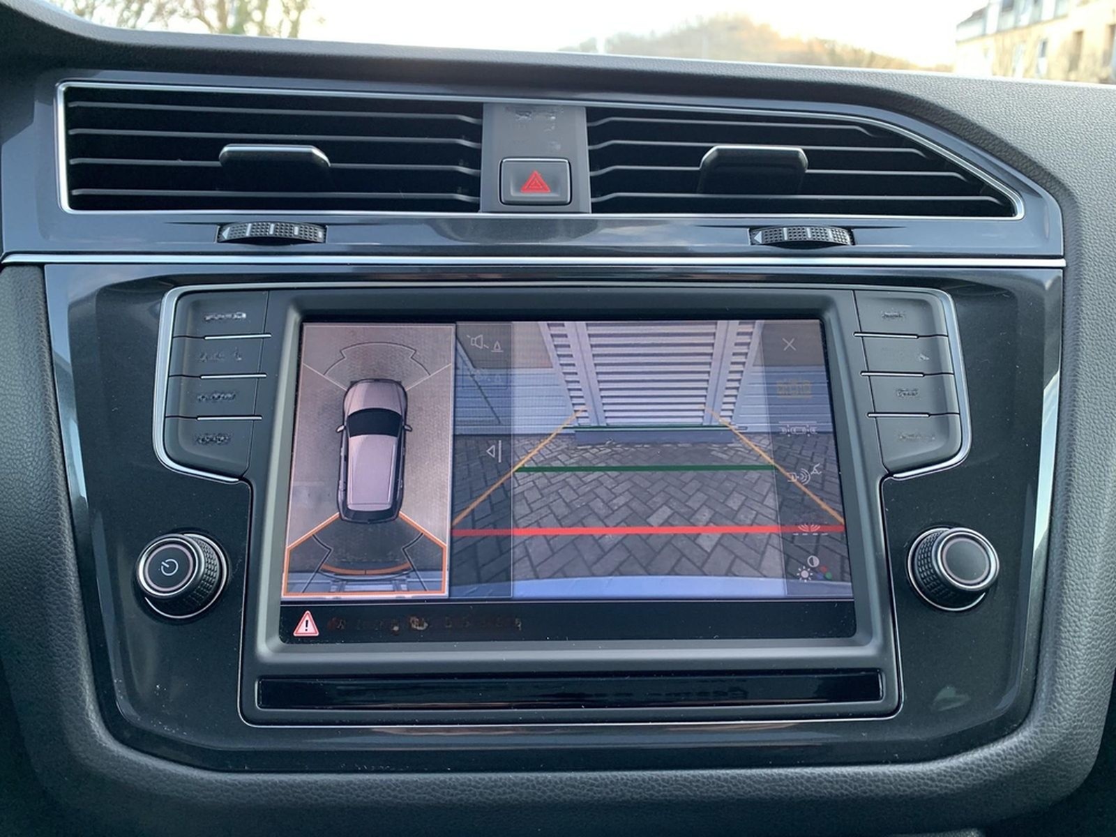 Volkswagen Tiguan 2.0TSI 4Motion Highline AHK+PANO+HUD+19LM foto 29