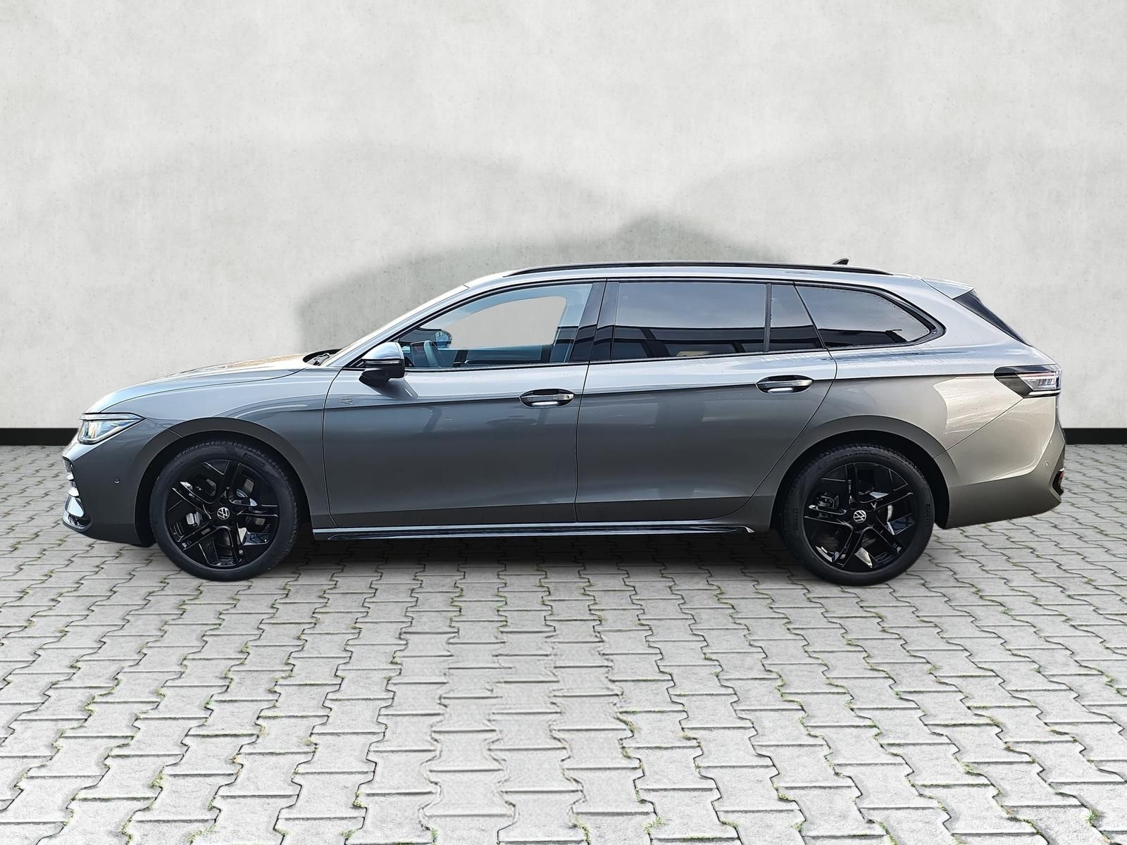 Volkswagen Passat Variant 2.0 TDI DSG 4M R-Line Matrix AHK foto 5