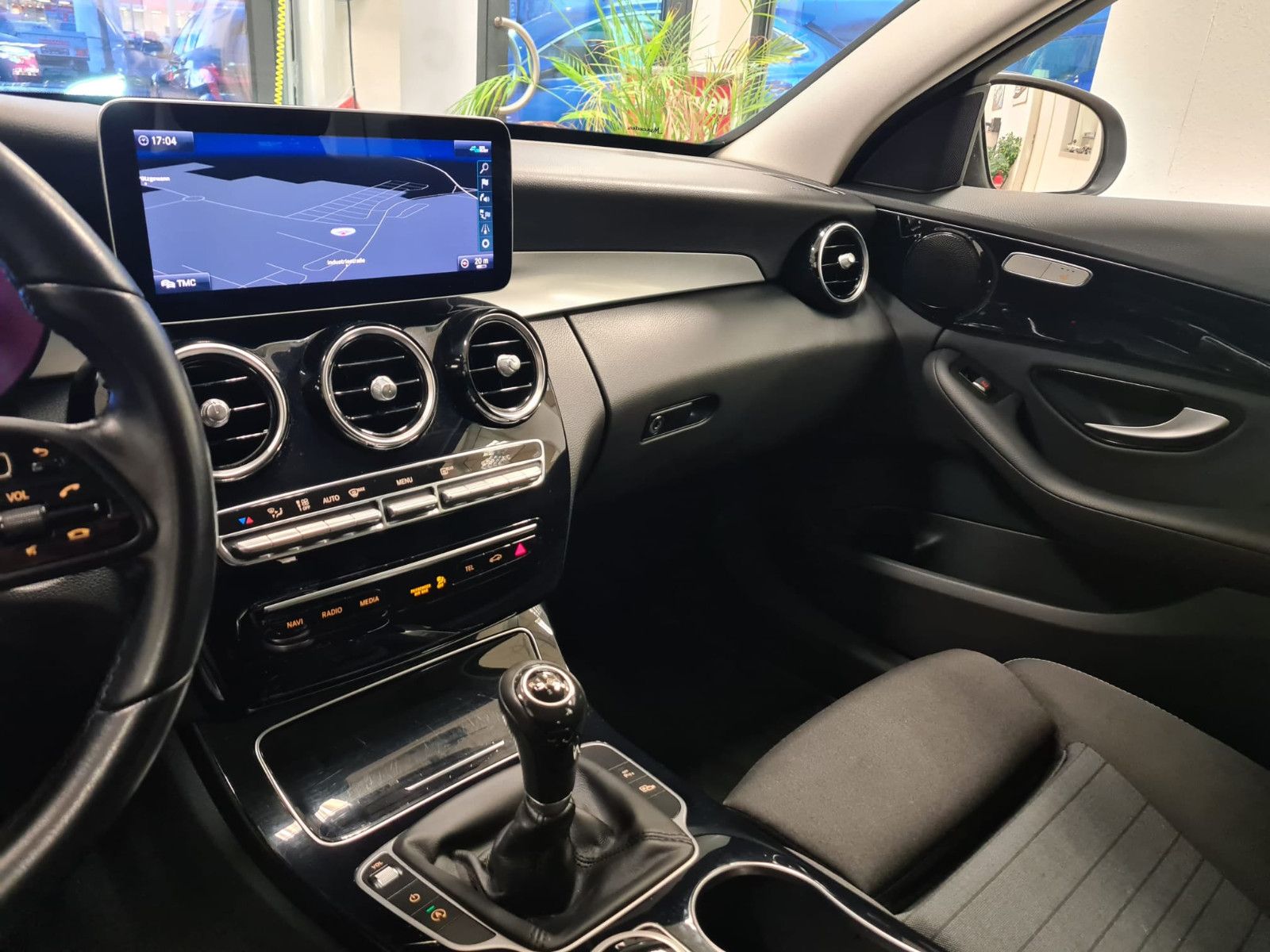 Mercedes-Benz C 180d T-Modell / LED HP / GEPFLEGT / foto 18