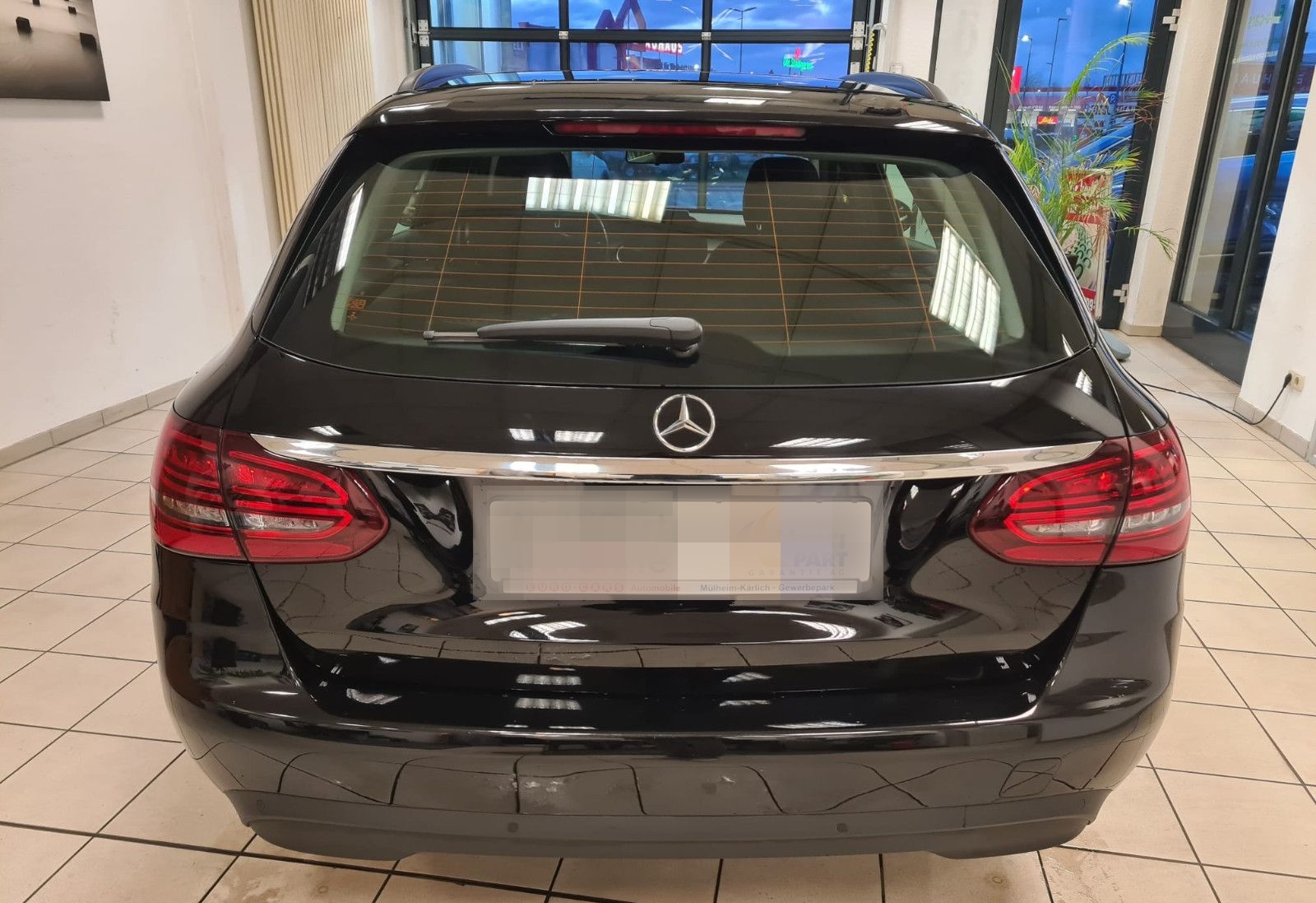 Mercedes-Benz C 180d T-Modell / LED HP / GEPFLEGT / foto 5