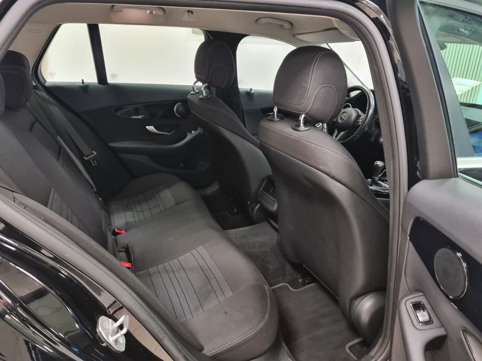 Mercedes-Benz C 180d T-Modell / LED HP / GEPFLEGT / foto 8