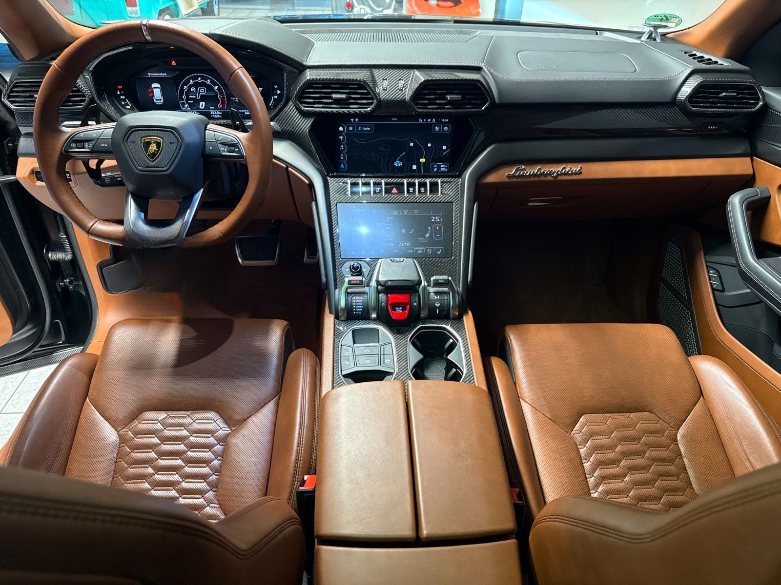 Lamborghini Urus Pano 360° Carbon Akrapovic Garantie 10/2027 foto 12