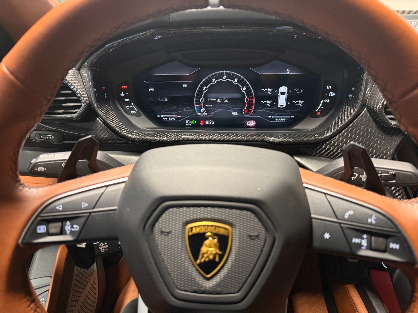Lamborghini Urus Pano 360° Carbon Akrapovic Garantie 10/2027 foto 17