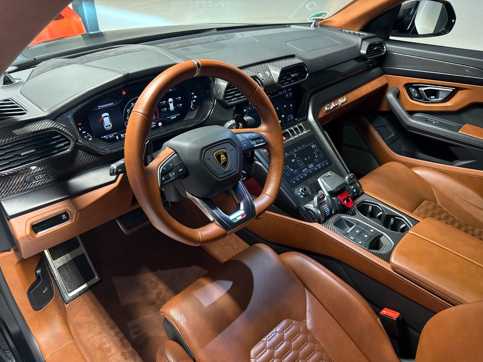 Lamborghini Urus Pano 360° Carbon Akrapovic Garantie 10/2027 foto 10