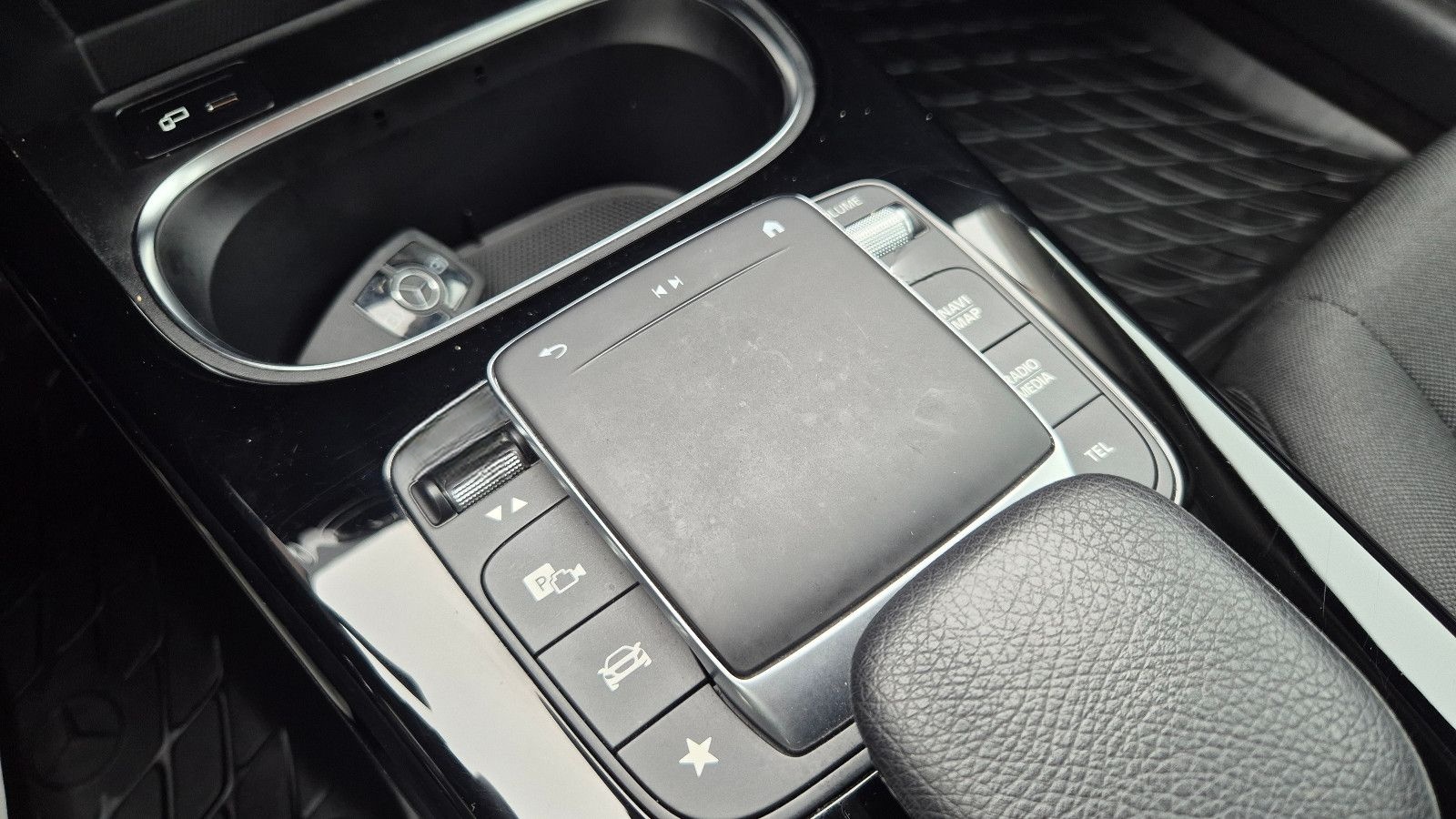 Mercedes-Benz A 250 e DCT/NAVI/ACC/CarPlay/Android/DAB/SHZ/ALU foto 12