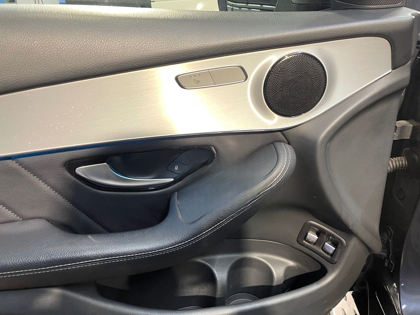 Mercedes-Benz GLC 250 4Matic/KEYLESS/R-KAM/AHK/Apple CarPlay foto 24