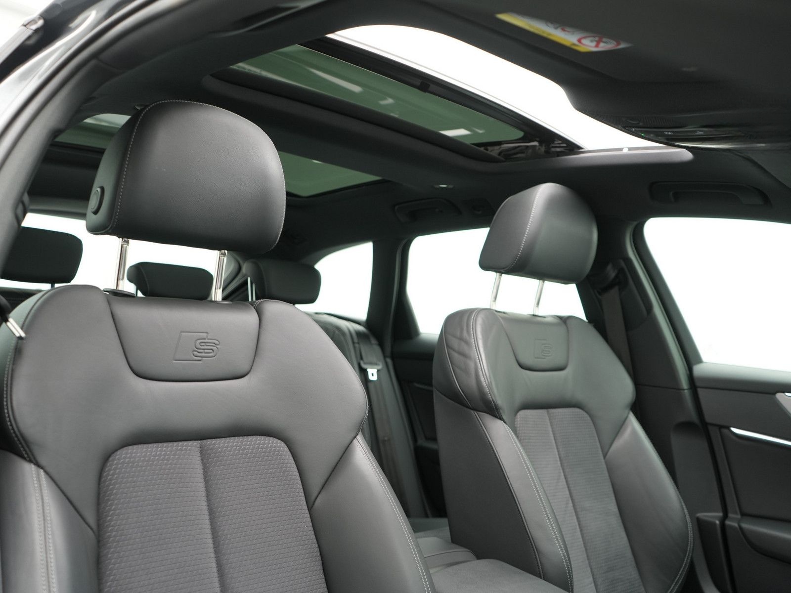 Audi S6 Avant PANO AHK MEMORY ACC NAVI HUD LEDER VIRT foto 5