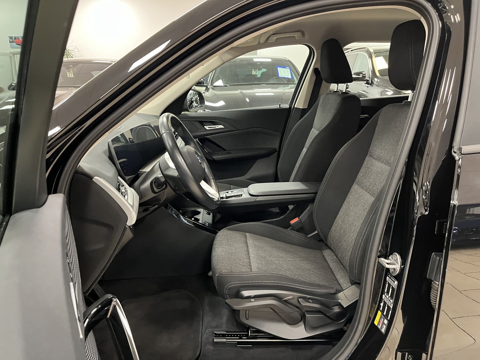 BMW iX1 30 xDrive*LED*Navi*R-Cam*CarPlay*SHZ*Curved* foto 13