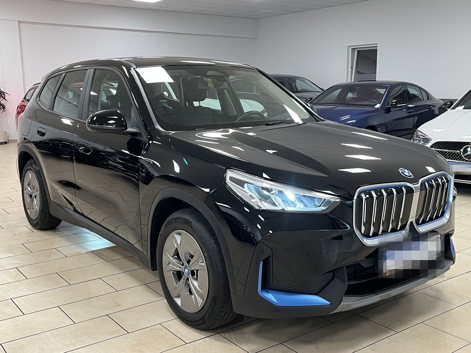 BMW iX1 30 xDrive*LED*Navi*R-Cam*CarPlay*SHZ*Curved* foto 5