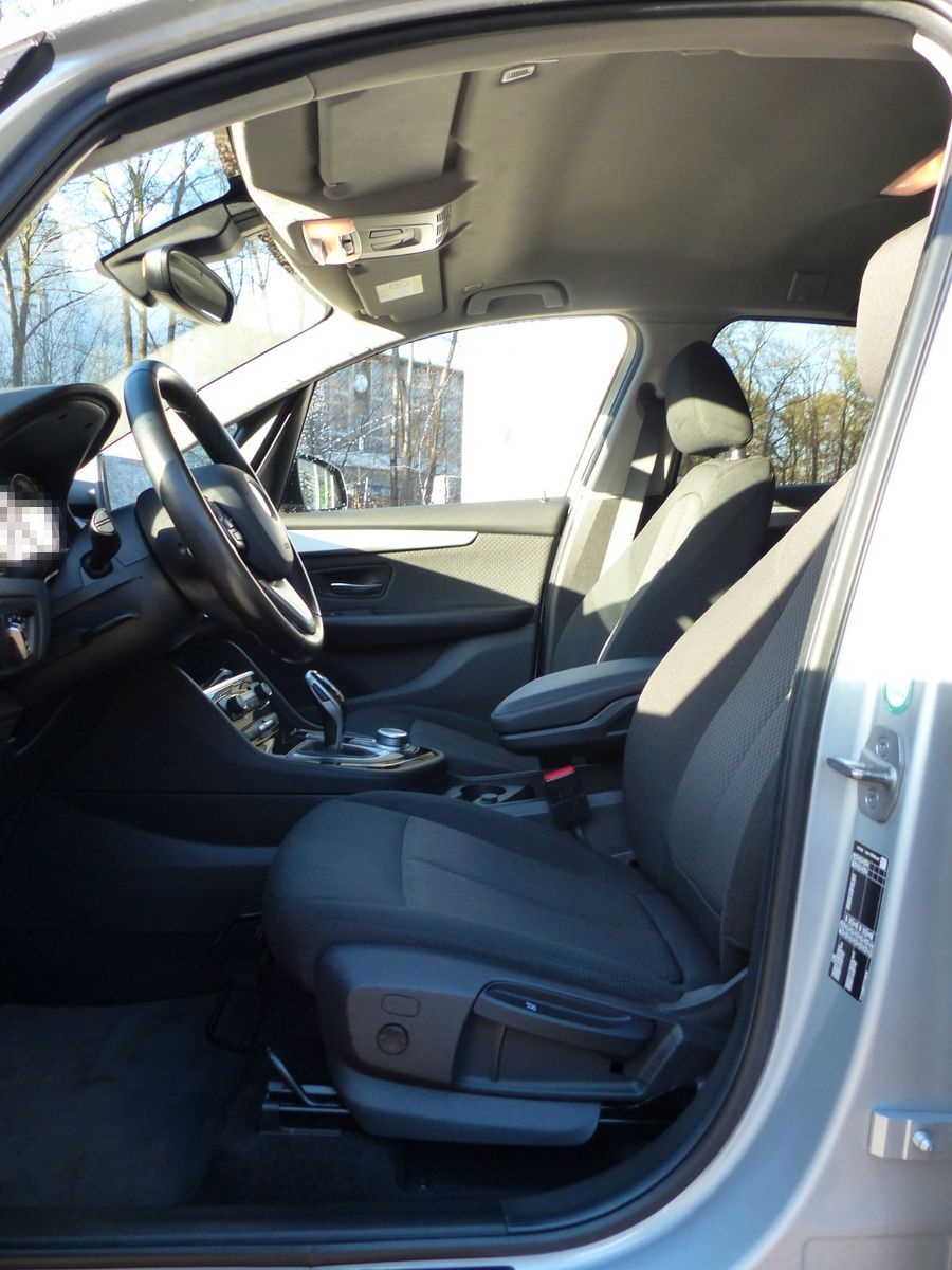 BMW 218d Active Tourer Aut., Navi, LED, RFK, DAB uvm foto 12