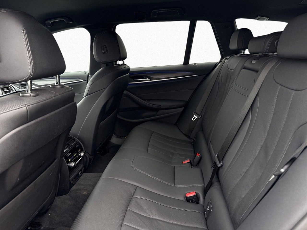 BMW 520d xDrive Touring M Sport AHK,HuD,HiFi,DA,Park foto 12