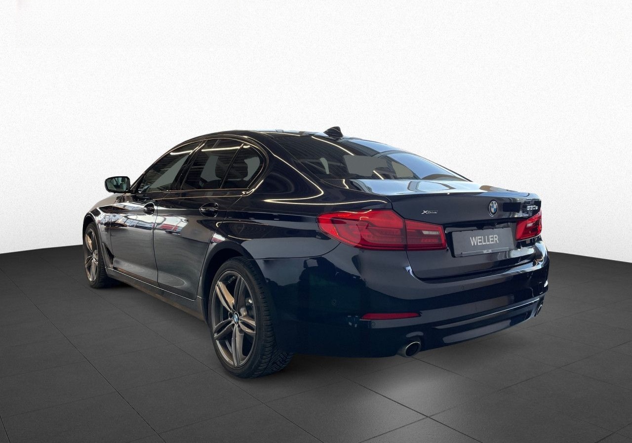BMW 530e xDr Luxury Line Adap.LED,Da+,H/K,HUD,SoftCl foto 6