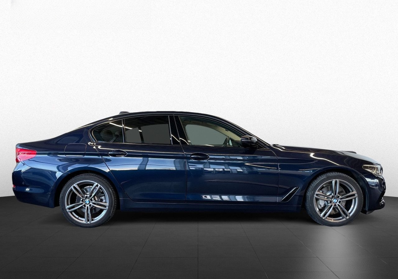 BMW 530e xDr Luxury Line Adap.LED,Da+,H/K,HUD,SoftCl foto 7