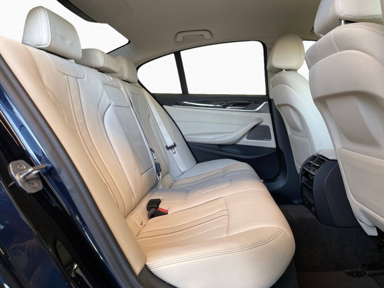 BMW 530e xDr Luxury Line Adap.LED,Da+,H/K,HUD,SoftCl foto 10