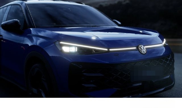 Volkswagen T-Roc R-Line 1.5 eTSI |AreaView|Klima|Headup|LM foto 19